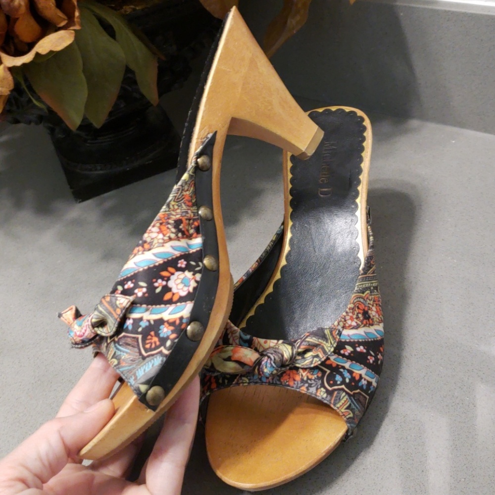Heels - Picture 2 of 7